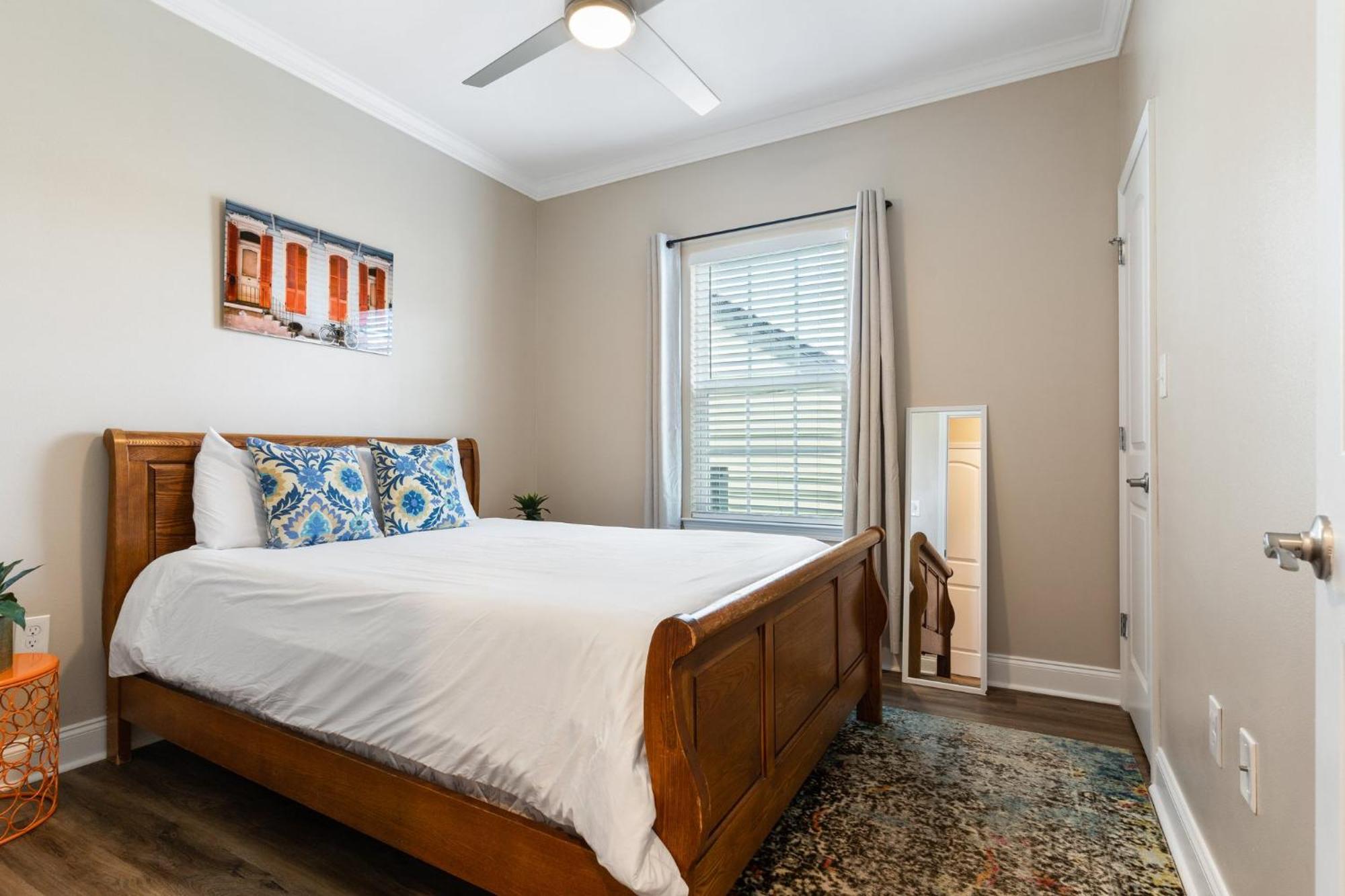 Spacious 4br Mid-city With Pool & Balcony New Orleans