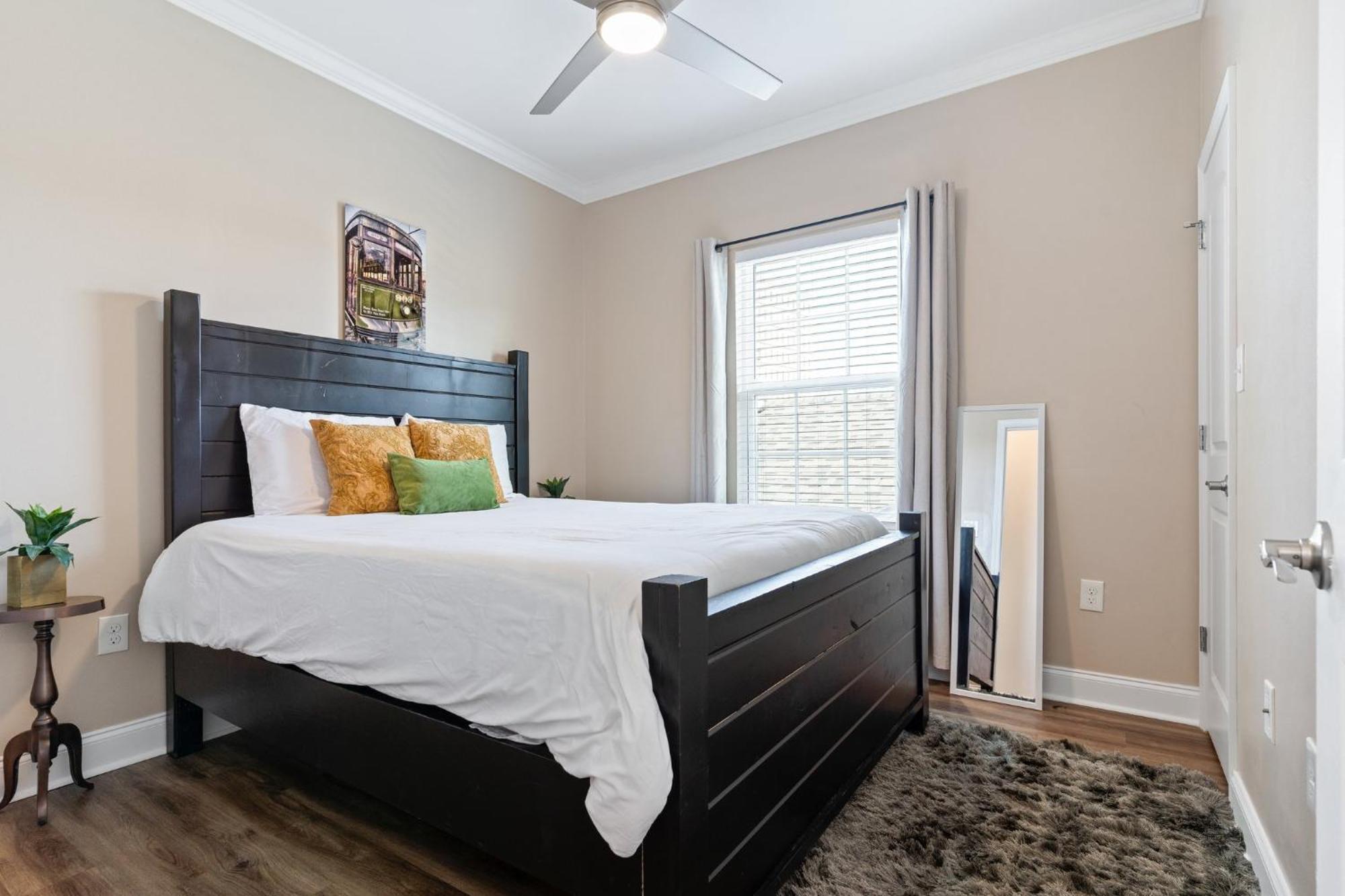 Spacious 4br Mid-city With Pool & Balcony Holiday home New Orleans
