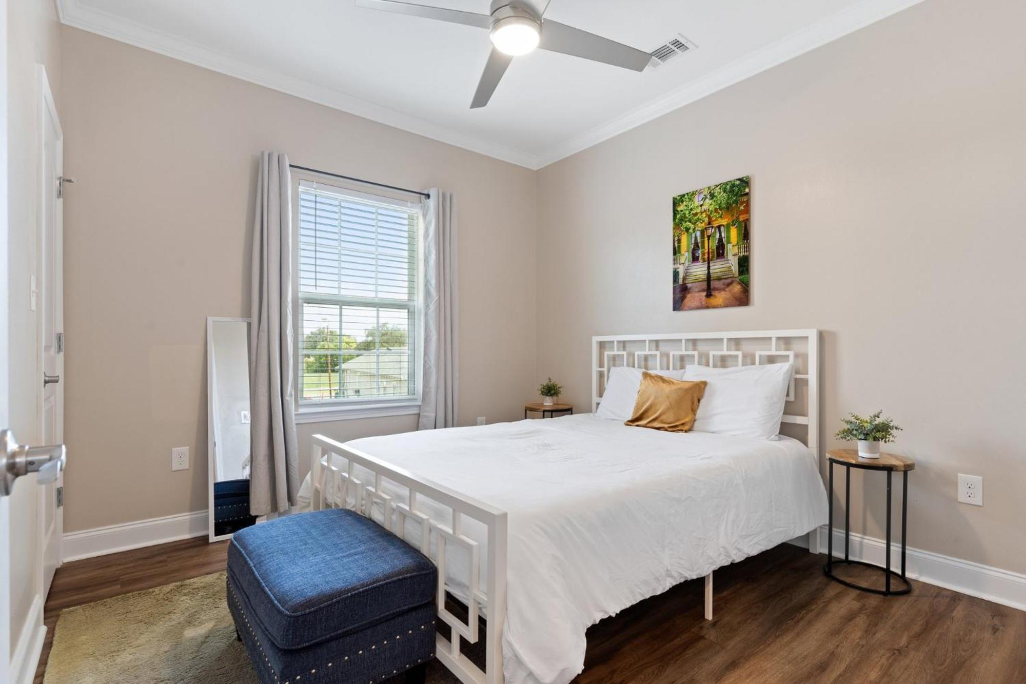 Spacious 4br Mid-city With Pool & Balcony * New Orleans